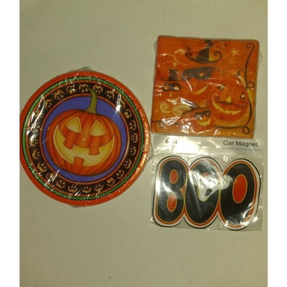 Halloween Turtleneck & Decor "BOO" Lot - Picture 3 of 7